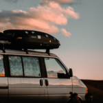 Dachbox im Sonnenuntergang