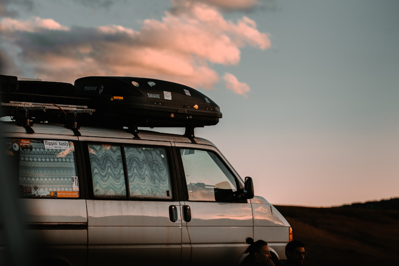 Dachbox im Sonnenuntergang